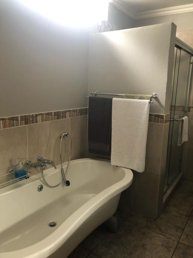 Fever Tree Suites Johannesburg Eksteriør billede